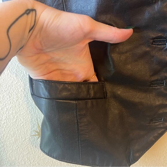 90s Wilsons Leather Classic Black 100% Leather Vest size Large EUC - Picture 3 of 15